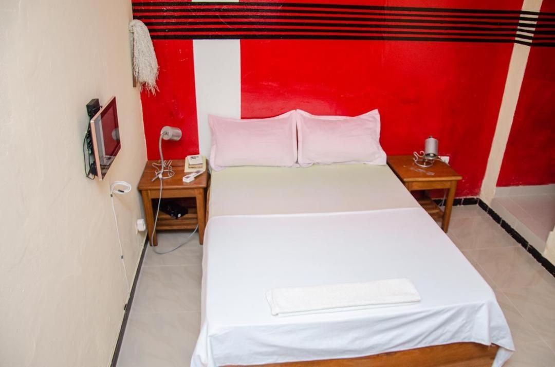 Ferienwohnung Ker Adja Ziguinchor Exterior foto